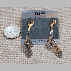 Vintage 90's TJ by Mervyns Dangle Post Earrings